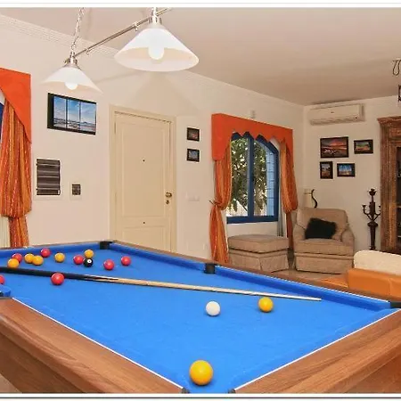 Вилла Mi Casa Su Casa